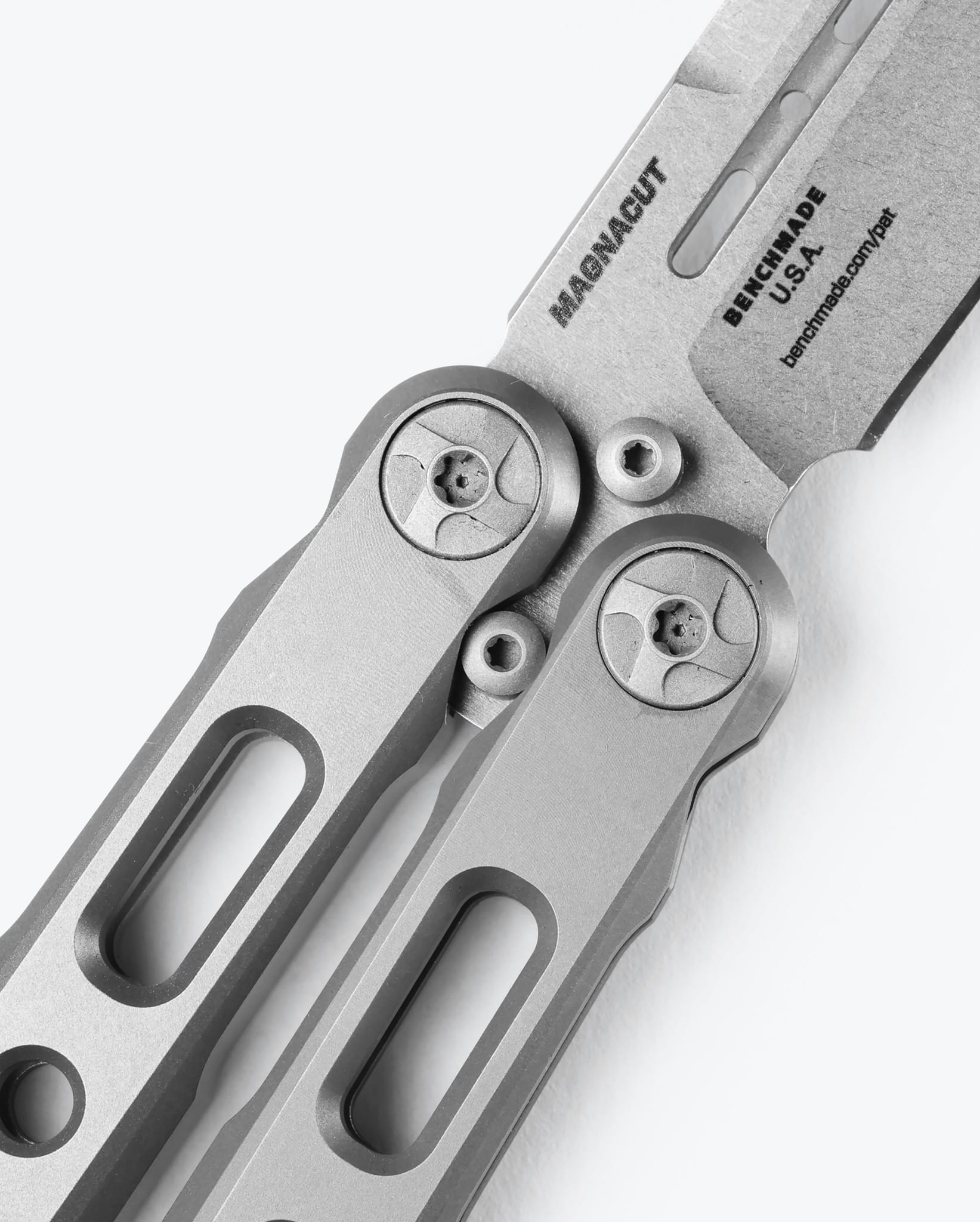 Laro™ | Gray Titanium